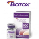 展示「Botox」產品的瓶子和包裝，標籤顯示「Botulinum Toxin Type A」及劑量「100 Units」，背景為白色，突出品牌和產品信息。