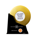 2023年金唱片獎獎座，表彰CUTIS在美容行業中的卓越成就。